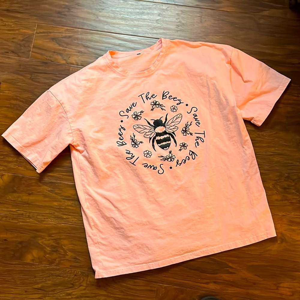 NWoT “Save the Bees” T-shirt